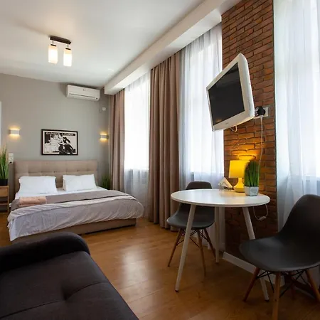 Modern Studio Beside Metro Yaroslava Mudroho, Universytet - Chernyshevska Str 95-7 Kharkiv Exterior photo