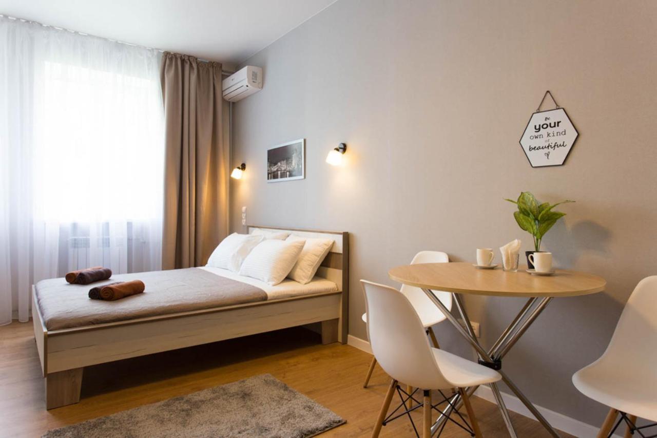 Modern Beside Metro Yaroslava Mudroho, Universytet - Chernyshevska Str 95-7