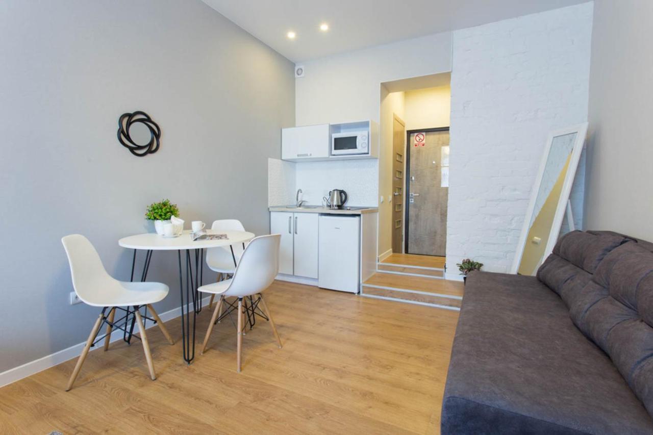 Modern Beside Metro Yaroslava Mudroho, Universytet - Chernyshevska Str 95-7 Apartment *