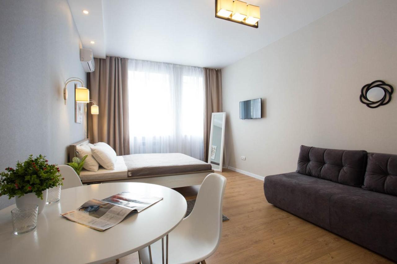Apartment Modern Beside Metro Yaroslava Mudroho, Universytet - Chernyshevska Str 95-7