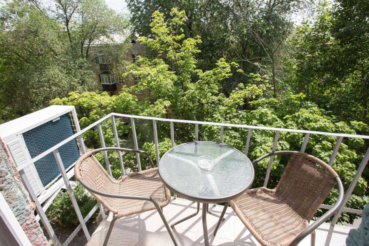 Modern Beside Metro Yaroslava Mudroho, Universytet - Chernyshevska Str 95-7 Apartment