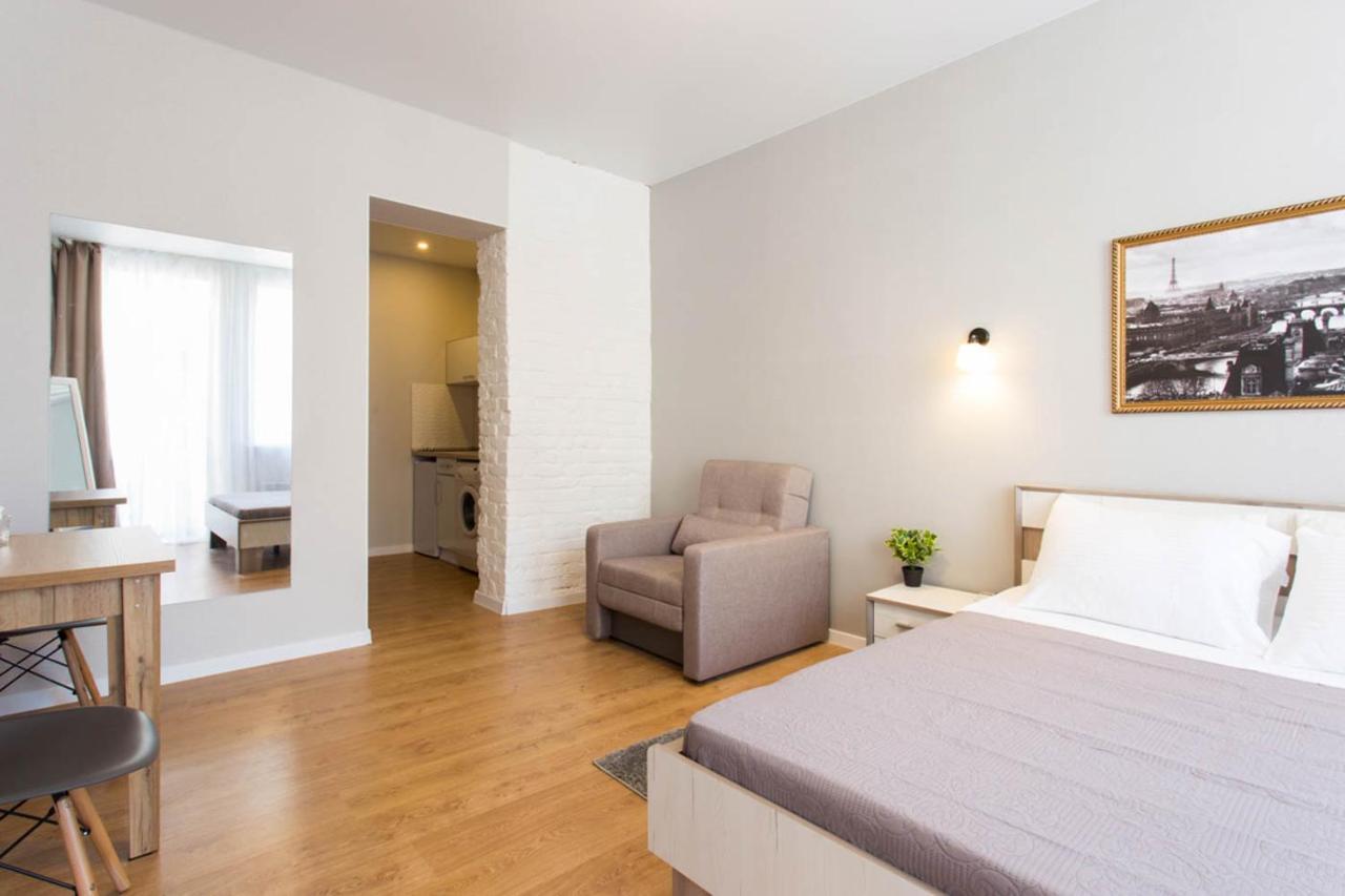 Modern Beside Metro Yaroslava Mudroho, Universytet - Chernyshevska Str 95-7 Kharkiv