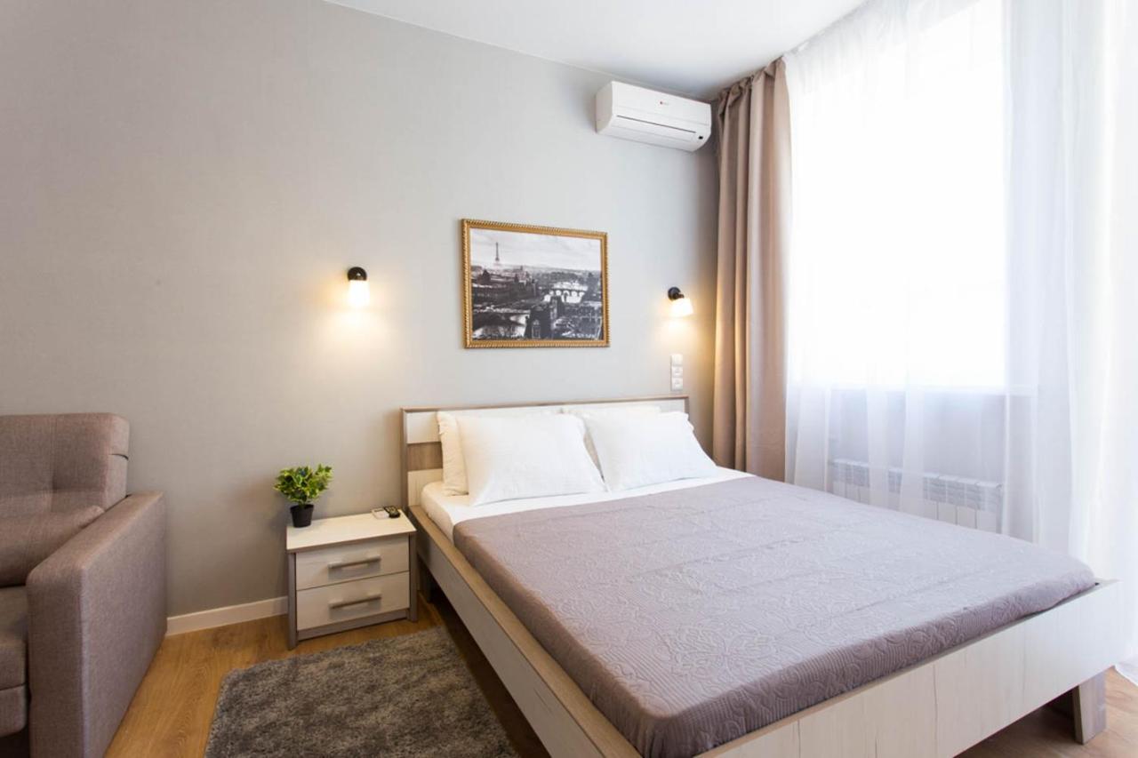 Modern Beside Metro Yaroslava Mudroho, Universytet - Chernyshevska Str 95-7