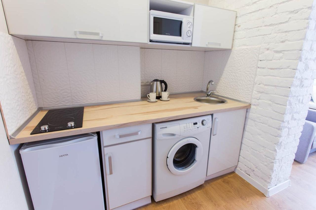 Modern Beside Metro Yaroslava Mudroho, Universytet - Chernyshevska Str 95-7 Apartment *