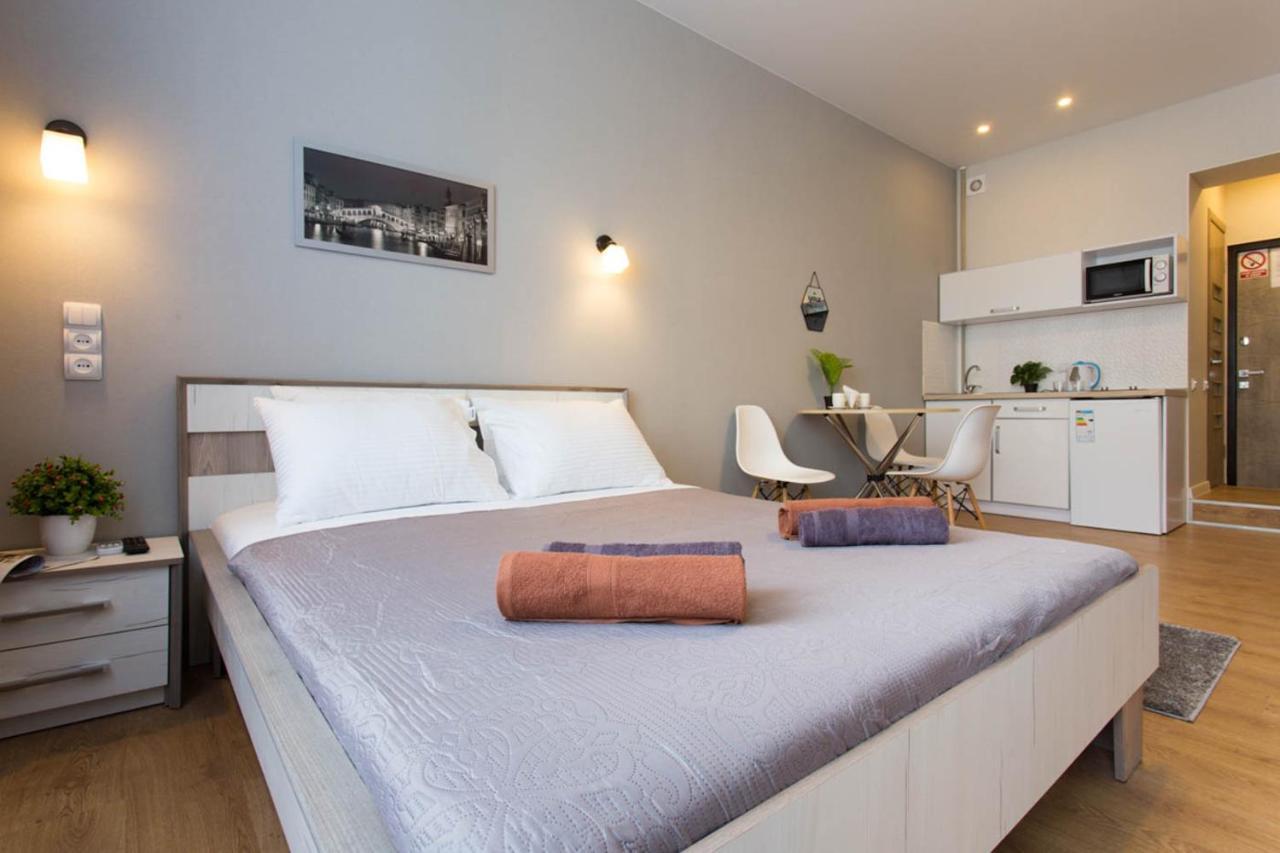 Apartment Modern Beside Metro Yaroslava Mudroho, Universytet - Chernyshevska Str 95-7