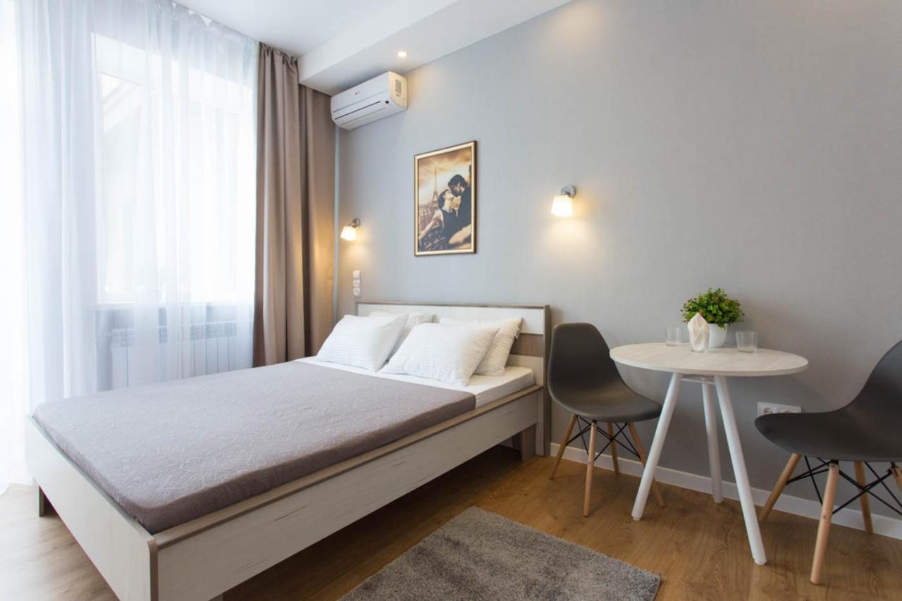 Apartment Modern Beside Metro Yaroslava Mudroho, Universytet - Chernyshevska Str 95-7 *