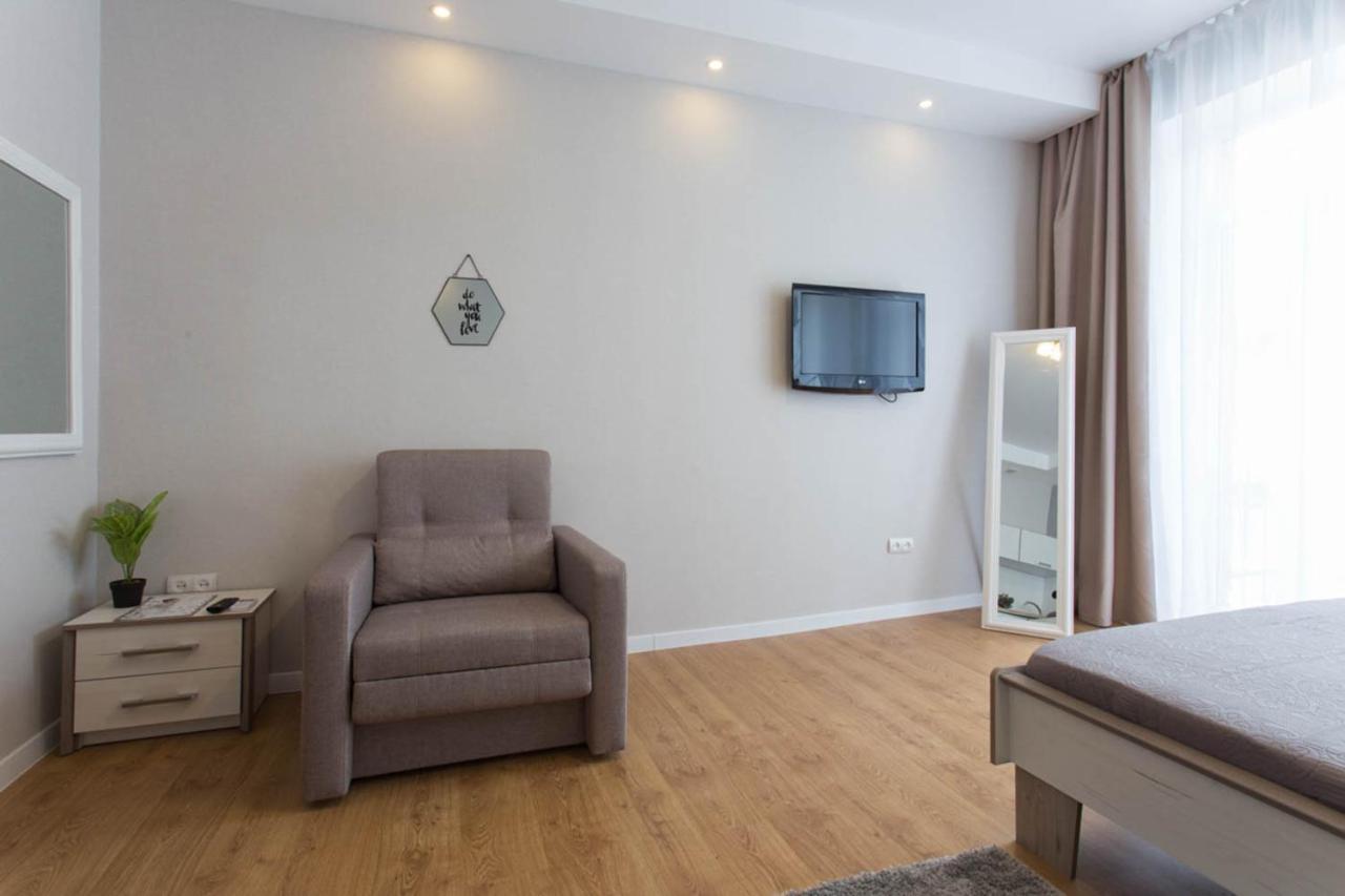 Modern Beside Metro Yaroslava Mudroho, Universytet - Chernyshevska Str 95-7 * Kharkiv