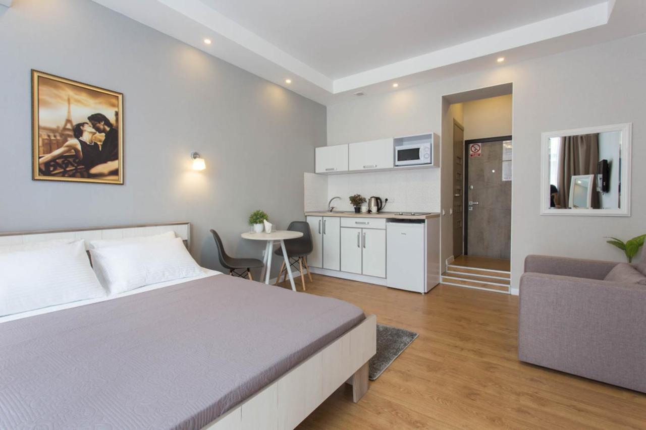 Apartment Modern Beside Metro Yaroslava Mudroho, Universytet - Chernyshevska Str 95-7 *