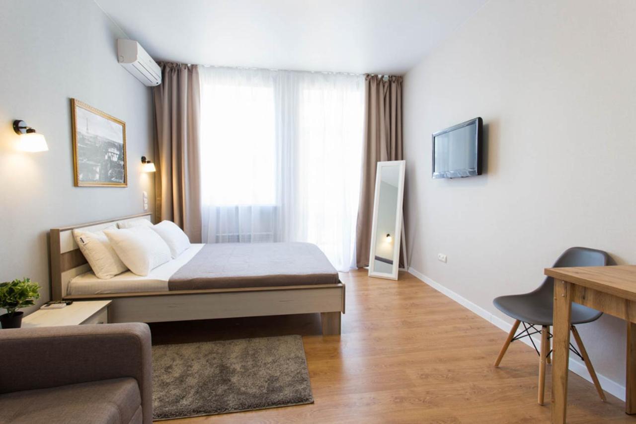 Modern Beside Metro Yaroslava Mudroho, Universytet - Chernyshevska Str 95-7 Apartment
